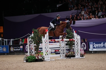 Harriet Biddick wins the Accumulator at HOYS